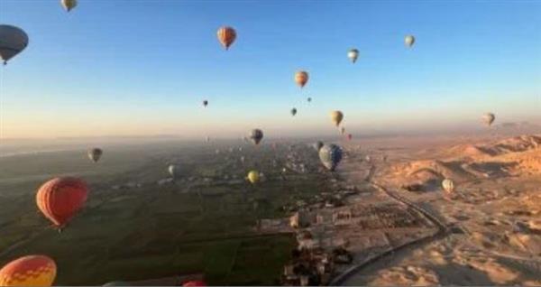 تحليق 150 رحلة بالون طائر تقل أكثر من 3500 سائح بالأقصر