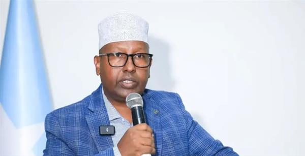 وزير الدفاع الصومالي يعلن مقتل قيادات بارزة من المليشيات الإرهابية