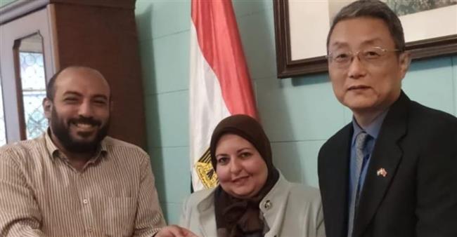 قنصل الصين بالاسكندرية يفتتح  معرض «مصر بعيون صينية والصين بعيون مصرية»