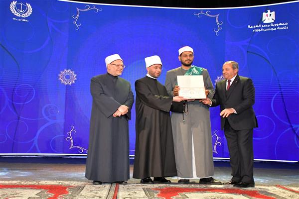 وزير الأوقاف يُكرّم 3 أئمة في افتتاح مسابقة بورسعيد الدولية للقرآن