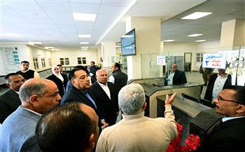   "مدبولي" يتفقد العمل بالمركز التكنولوجي في قرية "تونا الجبل" بالمنيا