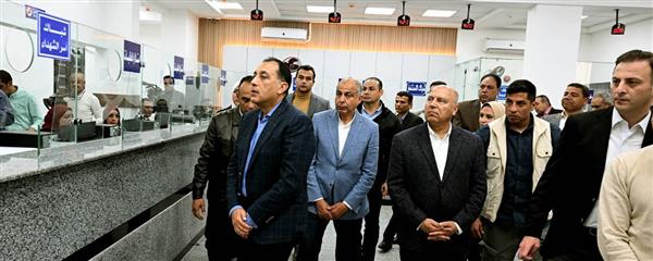 رئيس الوزراء يفتتح المركز التكنولوجي لخدمة المواطنين بمدينة المنيا