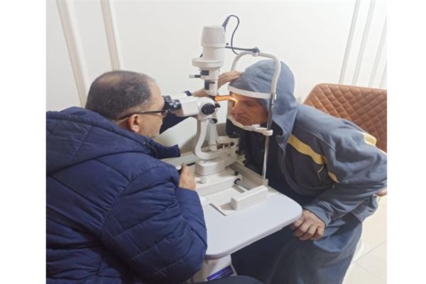 «صناع الخير» تجري عمليات جراحية وتوزع نظارات طبية مجاناً بمحافظتي الغربية والسويس
