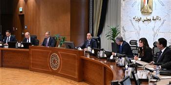 مدبولي يتابع الجهود الحكومية الخاصة بتسهيل دخول السائحين وتحسين التجربة السياحية