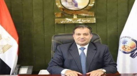 رئيس جامعة قنا يتابع معدلات الإنجاز في المشروعات الجارية للعام المالي الحالي