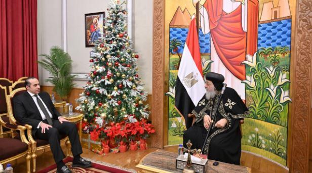 وزير الشؤون النيابية يهنئ البابا بعيد الميلاد المجيد