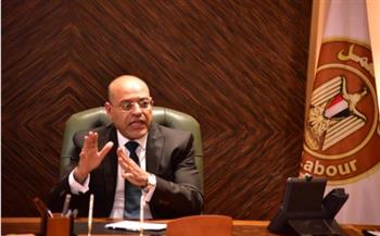   7293 وظيفة شاغرة في 65 شركة.. وزير العمل يعلن التفاصيل