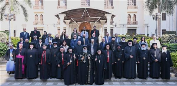 بطريرك وقيادات الكنيسة الكاثوليكه يهنئون البابا بعيد الميلاد المجيد