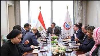 وزير الصحة يبحث مع شركة "فيلبس" توطين صناعة أجهزة الأشعة