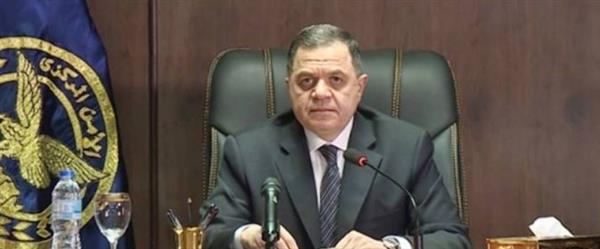 وزير الداخلية يبعث برقيات تهنئة لرؤساء الطوائف المسيحية بمناسبة عيد الميلاد المجيد