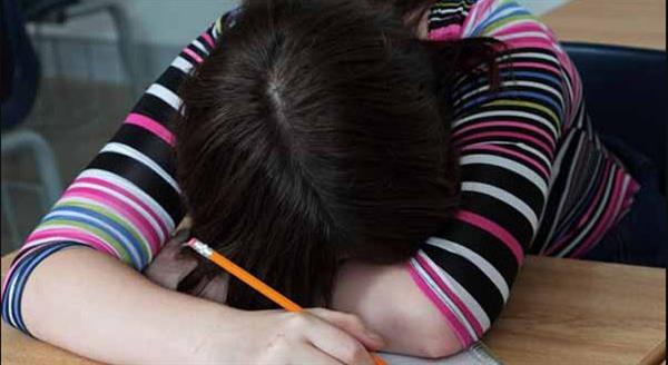 كيف تمنعين الكسل عند الأطفال؟ 5 نصائح عملية لغرس النشاط والمسؤولية