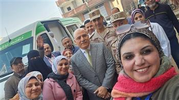  وكيل صحة القليوبية يتفقد أعمال القافلة الطبية بقرية البقاشين بكفر شكر 