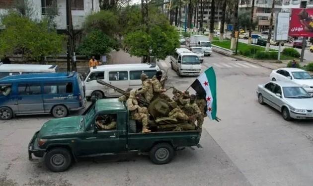 وصول تعزيزات عسكرية تابعة لوزارة الدفاع السورية إلى حلب
