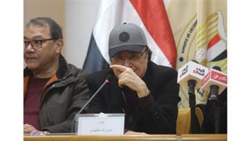 مراد منير: هيئة المسرح تقدم مهرجانًا كبيرًا في زمن يُحارب فيه المسرح من أجل الاستمرار