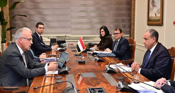 وزيرا الري والخاجية يبحثان الجهود المشتركة في قضايا المياه