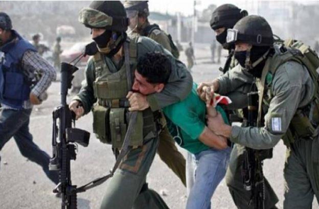 الاحتلال يعتقل 3 فلسطينيين بالضفة
