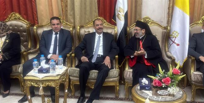 محافظ سوهاج يزور المطرانيات لتقديم التهنئة للأخوة الأقباط بمناسبة عيد الميلاد المجيد
