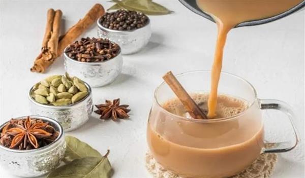 شاي الكرك في الشتاء.. مشروب دافئ بفوائد صحية متعددة