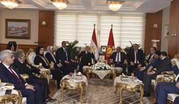   محافظ بورسعيد يستقبل المهنئين بعيد الميلاد المجيد من القيادات التنفيذية والأمنية