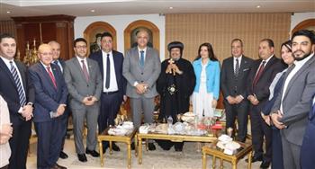   محافظ القليوبية ومدير أمن المحافظة يقدمان تهنئة عيد الميلاد المجيد بمطرانية شبرا الخيمة
