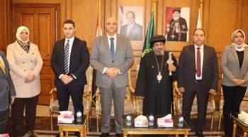   القليوبية .. المحافظ ومدير الأمن يقدمان تهنئة عيد الميلاد المجيد بمطرانية شبين القناطر