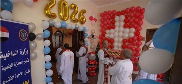 نزلاء مراكز الإصلاح والتأهيل يحتفلون بعيد الميلاد الجديد.. فيديو