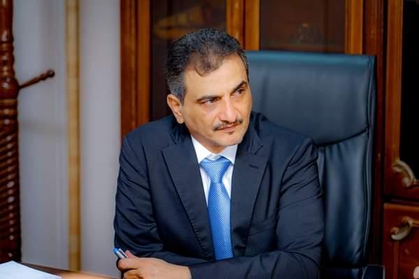 اليمن.. رئيس مجلس القيادة الرئاسي يعفي محافظ عدن من منصبه