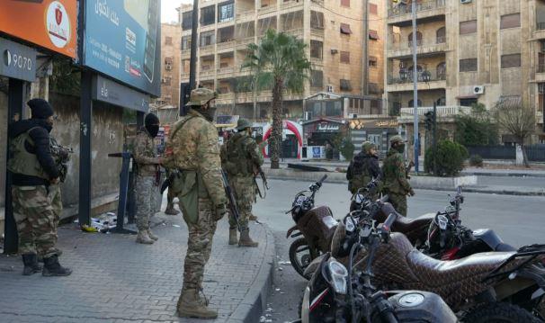 الجيش السوري يعلن حظر تجول في بعض أحياء بحلب 