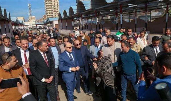محافظ كفرالشيخ يستمع لشكاوى وطلبات أهالي سيدي سالم
