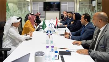 السياحة تبحث مع الحج السعودي تحسين خدمات المعتمرين المصريين