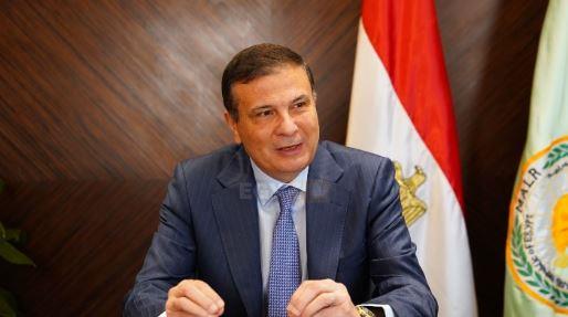 وزير الزراعة: صرف كامل المقررات السمادية للمحاصيل الشتوية الاستراتيجية