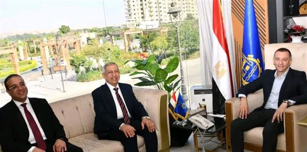 محافظ أسوان يستقبل رئيس الأكاديمية العربية للعلوم والتكنولوجيا