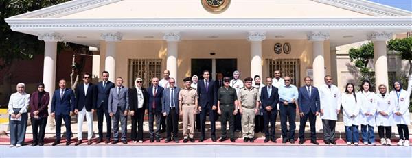 مركز البحوث الطبية والطب التجديدى للقوات المسلحة يستقبل وزير الشباب والرياضة