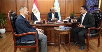   محافظ كفرالشيخ يوجه بتكثيف الرقابة على الأسواق والسلع 