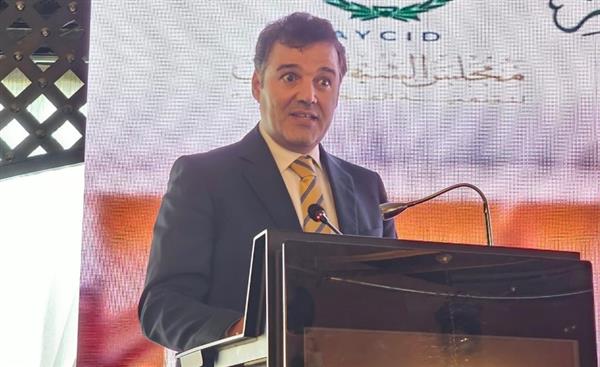 "منذر أبو دوح" يفتتح جلسة حول الوحدة العربية بملتقى القيادات العربية الشابة