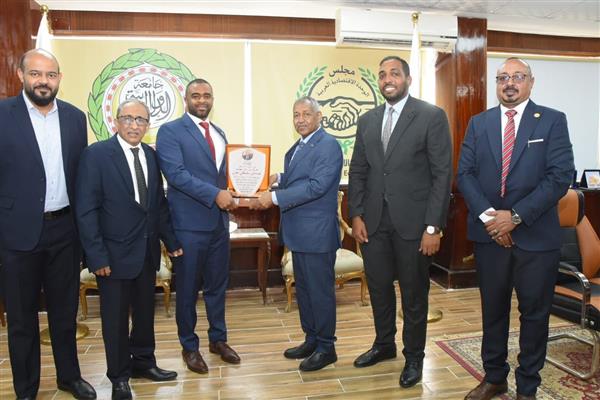 الجهاز العربي للتسويق يكرّم السفير الفريق أول ركن  عماد الدين مصطفى عدوي بمناسبة انتهاء فترة خدمته