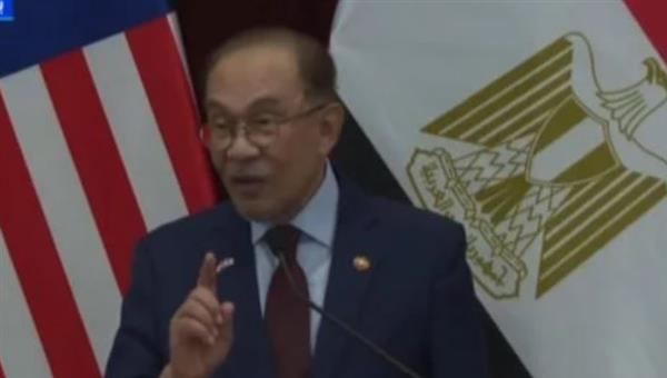 رئيس وزراء ماليزيا: الرئيس السيسي صديق عزيز ونتطلع لتعزيز التعاون الاقتصادي مع مصر