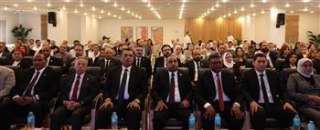   محافظ البحر الأحمر يكرّم رموز الأطباء في يوم الوفاء