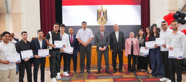 وزير العمل يكرّم خريجي التدريب المهني ويفتتح ملتقى توظيف بـ«دون بوسكو»