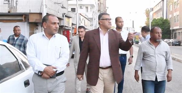 محافظ قنا يجري جولة تفقدية لمتابعة تطوير شارع الشنهورية لتحسين المظهر الحضاري