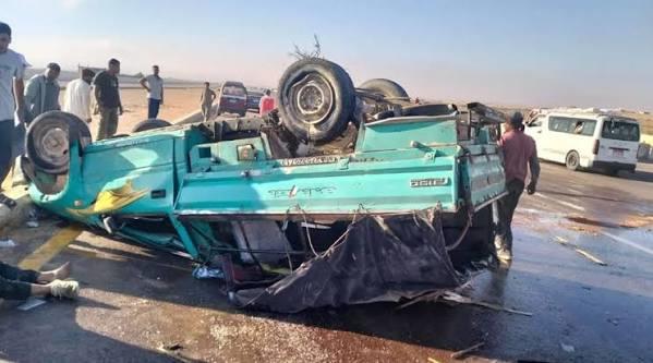 إصابة 15 عاملًا زراعيًا في انقلاب سيارة ربع نقل بالبحيرة