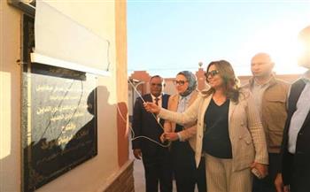    وزيرة التنمية المحلية ومحافظ الوادي الجديد تفتتحان مجزر موط المطور بالداخلة