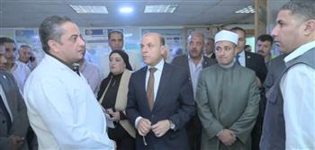   محافظ الغربية يزور  المصابين في حادث معهد دنوشر الابتدائي الأزهري بمستشفى المحلة العام