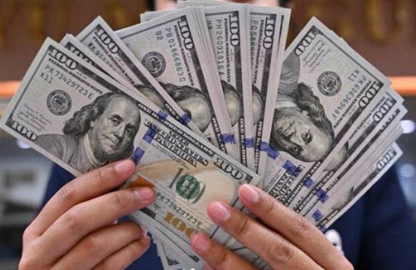 سعر الدولار مقابل الجنيه المصري اليوم.. أسعار البنوك للبيع والشراء