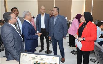   محافظ بني سويف يتابع اختبارات إعداد القيادات التنفيذية ويشدد على معايير الاختيار