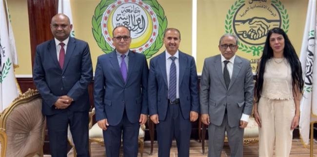 السفير محمدى أحمد النى يستقبل القائم بأعمال المندوب اليمني لدى الجامعة العربية