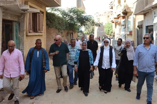 سكرتير عام القليوبية تتابع تنفيذ الخطة الاستثمارية وتطوير الخدمات والمرافق بمدينة كفر شكر