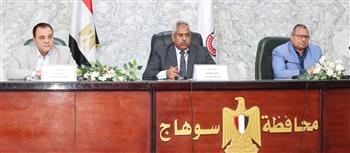   نائب محافظ سوهاج يتابع تسريع ملفات التقنين والتصالح ومخالفات البناء