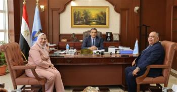   محافظ البحر الأحمر يبحث دعم الأسر الأولى بالرعاية بـ400 ألف جنيه