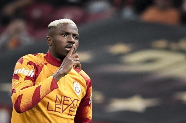 أوسيمين: برشلونة أفضل فريق في العالم.. ومواجهته تتطلب تركيزًا استثنائيًا